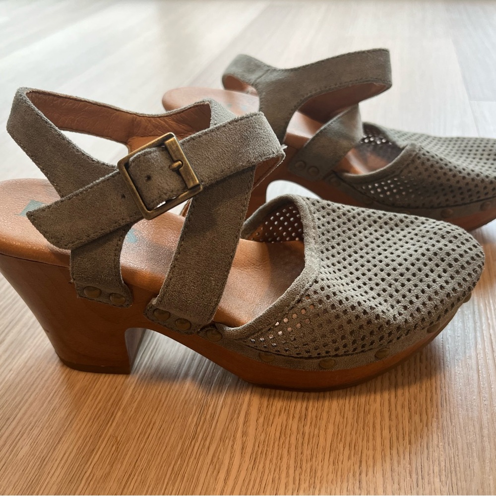 Korks shoes